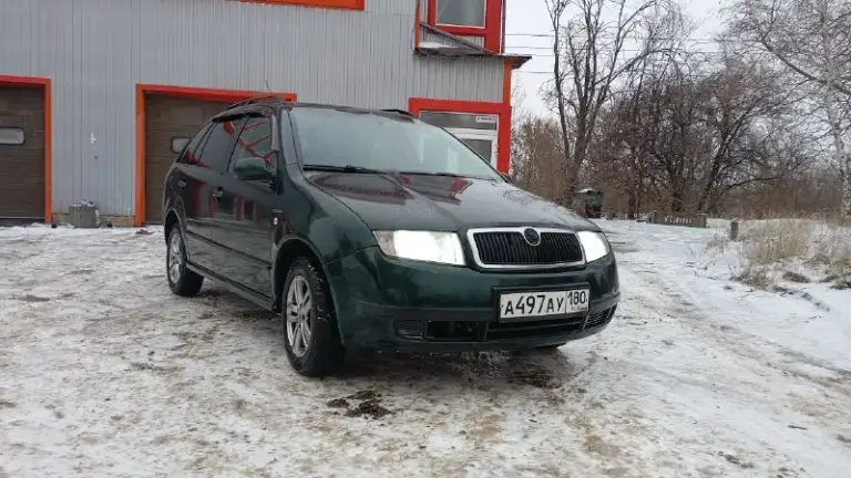 Skoda fabia 2004г. В хорошем состоянии. 1,4л. 225000т. Км. Едет бодро, не дымит. По ходовой в порядке. Новый радиатор. Перебрана рулевая рейка. Кондицинер работает, новый испаритель. Потолок перетянут. Андроид магнитола. Музыка новая. Двигатель работает ровно, тянет отлично. Коробка мягкая, не выбивает. Два комплекта резины. Два комплекта дисков (литье и железо). Чистая, опрятная. В машине не курили. Езжу каждый день. Документы на меня. Оформление в мрэо без проблем. 530000р. Торг у капота. +79498618265
📞 Звоните: +7(949)8618265 - фотография - 1