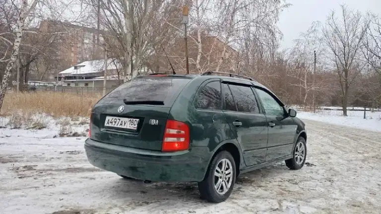 Skoda fabia 2004г. В хорошем состоянии. 1,4л. 225000т. Км. Едет бодро, не дымит. По ходовой в порядке. Новый радиатор. Перебрана рулевая рейка. Кондицинер работает, новый испаритель. Потолок перетянут. Андроид магнитола. Музыка новая. Двигатель работает ровно, тянет отлично. Коробка мягкая, не выбивает. Два комплекта резины. Два комплекта дисков (литье и железо). Чистая, опрятная. В машине не курили. Езжу каждый день. Документы на меня. Оформление в мрэо без проблем. 530000р. Торг у капота. +79498618265
📞 Звоните: +7(949)8618265 - фотография - 3