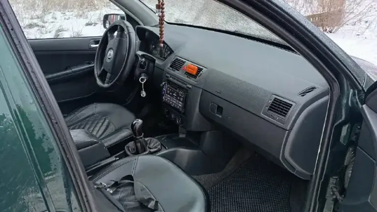 Skoda fabia 2004г. В хорошем состоянии. 1,4л. 225000т. Км. Едет бодро, не дымит. По ходовой в порядке. Новый радиатор. Перебрана рулевая рейка. Кондицинер работает, новый испаритель. Потолок перетянут. Андроид магнитола. Музыка новая. Двигатель работает ровно, тянет отлично. Коробка мягкая, не выбивает. Два комплекта резины. Два комплекта дисков (литье и железо). Чистая, опрятная. В машине не курили. Езжу каждый день. Документы на меня. Оформление в мрэо без проблем. 530000р. Торг у капота. +79498618265
📞 Звоните: +7(949)8618265 - фотография - 7