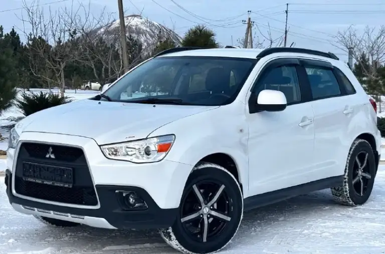 Продам mitsubishi asx,  
2011 Года выпуска, объём двигателя 1.6 117 л. С, 184.000 пробега родной!, коробка механика(самая надёжная связка в линейке), 2 хозяин.

Автомобиль в идеальном состоянии как внешне так и техническом состоянии, без вложений от слова совсем!, по кузову рыжиков, и вздутий нет, мотор коробка 5+, машина полностью обслужена от а до я, ходовая часть, масла, фильтра, недавно были обслужены, салон в превосходном виде, работает по авто абсолютно все работает.

Комплектация: бортовой компьютер, подогрев сидений, кондиционер, электро зеркала, мультимедиа даработнная с хорошим звуком, камера заднего вида, 4 эл-стекподъемника, обогрев заднего стекла, обогрев зеркал, складывание зеркал, складывание сидений, комфортный багажник, имеется абсолютно все для комфортного вождения.

Очень надёжный японский красовер, комфортабельный и вместительный, по документам чистый, любой вид оформления.

По запросу скину видео обзор.

Цена 1.030.000

+7949564-47-36
+7(949)693-58-50 - фотография - 2