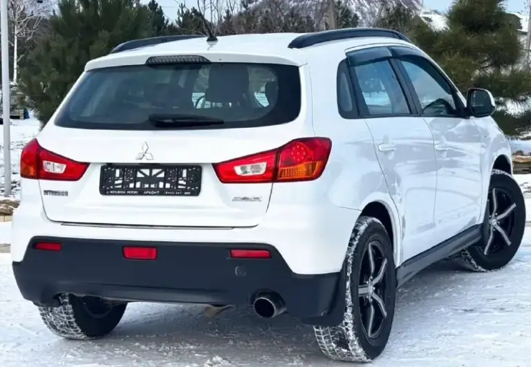 Продам mitsubishi asx,  
2011 Года выпуска, объём двигателя 1.6 117 л. С, 184.000 пробега родной!, коробка механика(самая надёжная связка в линейке), 2 хозяин.

Автомобиль в идеальном состоянии как внешне так и техническом состоянии, без вложений от слова совсем!, по кузову рыжиков, и вздутий нет, мотор коробка 5+, машина полностью обслужена от а до я, ходовая часть, масла, фильтра, недавно были обслужены, салон в превосходном виде, работает по авто абсолютно все работает.

Комплектация: бортовой компьютер, подогрев сидений, кондиционер, электро зеркала, мультимедиа даработнная с хорошим звуком, камера заднего вида, 4 эл-стекподъемника, обогрев заднего стекла, обогрев зеркал, складывание зеркал, складывание сидений, комфортный багажник, имеется абсолютно все для комфортного вождения.

Очень надёжный японский красовер, комфортабельный и вместительный, по документам чистый, любой вид оформления.

По запросу скину видео обзор.

Цена 1.030.000

+7949564-47-36
+7(949)693-58-50 - фотография - 4