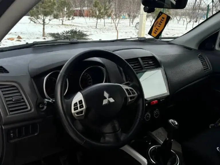Продам mitsubishi asx,  
2011 Года выпуска, объём двигателя 1.6 117 л. С, 184.000 пробега родной!, коробка механика(самая надёжная связка в линейке), 2 хозяин.

Автомобиль в идеальном состоянии как внешне так и техническом состоянии, без вложений от слова совсем!, по кузову рыжиков, и вздутий нет, мотор коробка 5+, машина полностью обслужена от а до я, ходовая часть, масла, фильтра, недавно были обслужены, салон в превосходном виде, работает по авто абсолютно все работает.

Комплектация: бортовой компьютер, подогрев сидений, кондиционер, электро зеркала, мультимедиа даработнная с хорошим звуком, камера заднего вида, 4 эл-стекподъемника, обогрев заднего стекла, обогрев зеркал, складывание зеркал, складывание сидений, комфортный багажник, имеется абсолютно все для комфортного вождения.

Очень надёжный японский красовер, комфортабельный и вместительный, по документам чистый, любой вид оформления.

По запросу скину видео обзор.

Цена 1.030.000

+7949564-47-36
+7(949)693-58-50 - фотография - 7