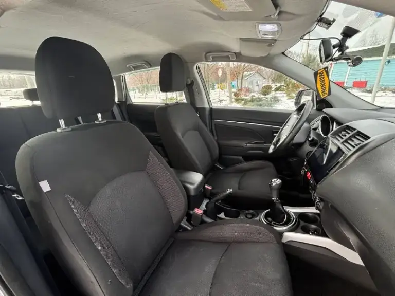 Продам mitsubishi asx,  
2011 Года выпуска, объём двигателя 1.6 117 л. С, 184.000 пробега родной!, коробка механика(самая надёжная связка в линейке), 2 хозяин.

Автомобиль в идеальном состоянии как внешне так и техническом состоянии, без вложений от слова совсем!, по кузову рыжиков, и вздутий нет, мотор коробка 5+, машина полностью обслужена от а до я, ходовая часть, масла, фильтра, недавно были обслужены, салон в превосходном виде, работает по авто абсолютно все работает.

Комплектация: бортовой компьютер, подогрев сидений, кондиционер, электро зеркала, мультимедиа даработнная с хорошим звуком, камера заднего вида, 4 эл-стекподъемника, обогрев заднего стекла, обогрев зеркал, складывание зеркал, складывание сидений, комфортный багажник, имеется абсолютно все для комфортного вождения.

Очень надёжный японский красовер, комфортабельный и вместительный, по документам чистый, любой вид оформления.

По запросу скину видео обзор.

Цена 1.030.000

+7949564-47-36
+7(949)693-58-50 - фотография - 8