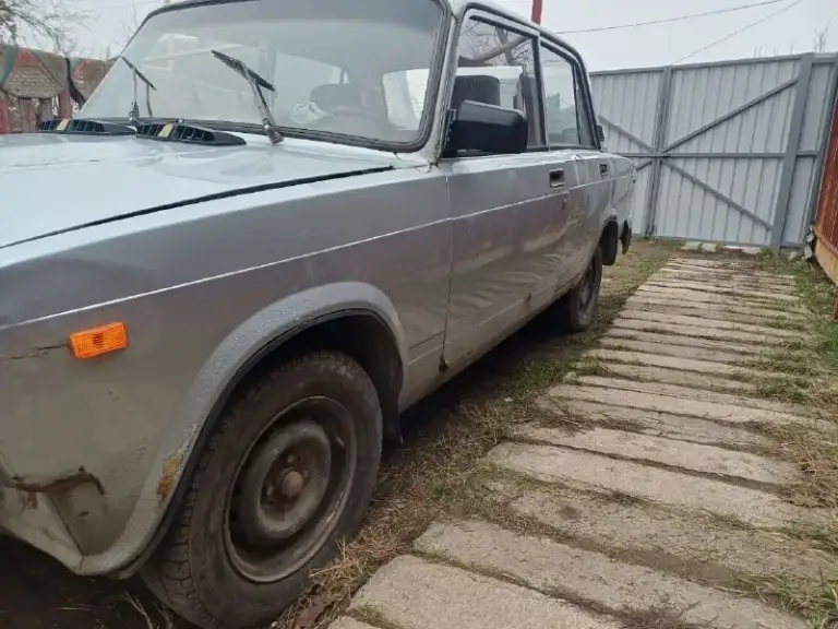 Ваз 2107. 1996 года.
Внимание!!! Продажа только целиком(с запчастями).
Авто на ходу. Под разбор или востоновление.
Бсз менялось около 8 мес. Назад.
Топливный насос примерно в то же время.
Новые передние фары.
Новые задние фары(светодиод) с новыми стеклами.
Новые универсальные боковые зеркала(но есть уже не значительные потертости).
Новый трос ручника(но подсоеденил только к колесам).
Новые щетки стеклоочестителя.
Новые форсунки омывателя.
Новый бачок омыателя с движком.
Новый датчик вкл. Вентилятора.
Так же запчасти:
Зеркала ( родные )
Тяги карба
Рем торм целиндра
Рем суппорта
Датчик вкл вентилятора
Обратный клапан
Фиксатор зад колод
Пробка поддона
Крестовина кардана
Торм целиндр зад
Цилиндр рабочий привода сцепления
Подшипник полуоси
Муфта кардана
Распредвал
Фары( одна битая )
Диск сцепления
Тормозные колодки
Только стс днр.
По нюансам в лс.
Ценник 40000, быстрым отдам за 35000. Без торга!!!
Продажа только авто+запчасти!!!
Обмен не интересует
📲 Tg: @kristinakovalenko22
📞 Звоните: +7(949)3781469 - фотография - 1