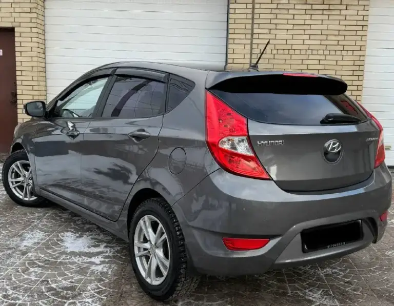 Продам hyundai solaris
2012 Года
Пробег 165.000 родной, готов на любые проверки !
1.6 Механика
Состояния нового автомобиля
Гаражная хранение
Без дтп
В родном окрасе
За машиной ухаживали, салон чистый не прокурен, каждые 6-7 тысяч проходила полное обслуживания
За состояния авто не стыдно

Полная комплектация : климат контроль, старт стоп, без ключевой доступ, парктроники, подогрев сидений, мульти руль, bluetooth, сигнализация, в машине есть абсолютно всё для удобства

Цена 840.000
+79495278015 - фотография - 5