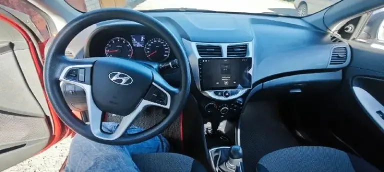 💶 Цена: 1200000📮 город: горловка🚘 марка / модель: hyundai accent📅 год выпуска: 2012📊 пробег: 32 554⛽️ двигатель (тип, объем, мощность):1.4 (цепь)✅ vin код: z94ct41cacr138233🔧 тип кпп: механика👨‍⚖️ владельцев в птс: 1 владелец⏳ срок владения: с 2012 года📝 описание: hyundai accent 2012 г. 1.4 объем. Цепной двигатель. Пробег 32 546 км. Машина полностью обслужена и в родной окраске. Не одной царапины. Резина лето (новое) на титанах. Зима на железяках. Мультируль, магнитола 10 дюймов. Гаражное хранение, идеальное состояние гарантирую!!!собственник. 180 регион с продажей не спешу. Возможен торг, торгуюсь у капота. Обмен не интересует по запросу кину видео☎️ контактный телефон: +79493363080
📞 Звоните: +7(949)3363080 - фотография - 3
