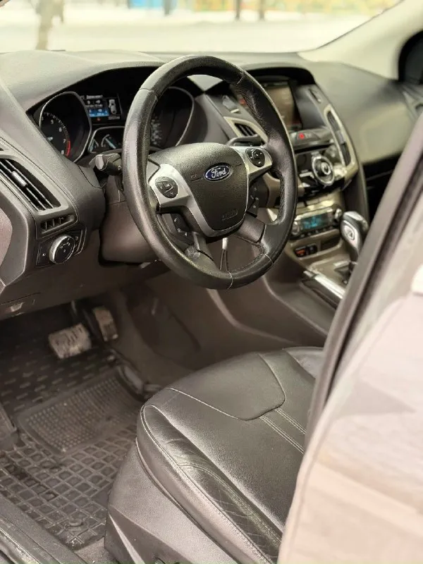 Г. Донецк +7 (949) 082-55-17 продам ford focus 3 2012 год 🔥 комплектация sel 🔥 мотор 2.0 156 лс 🔥 пробег 230.00 🔥 автотека зеленая 🍏 акпп автомат 🔥 возможен обмен 🍏 автомобиль в идеальном состоянии, 2 собственника 🔥 очень редкая комплектация sel которая шла на рынок usa 🔥 кожаные сиденье с электрорегулировками🔥 заводская акустическая система со встроеным саббуфером - фотография - 6