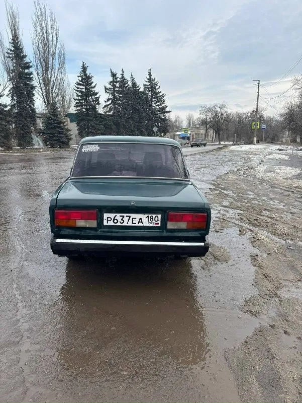 Продам ваз 2107 я собственник учёт 180 регион год: 2007 инжектор мотор: нива 1.7 после капиталки проехал 4 тыщи едет очень бодро ходовая: на 4 не стучит но нужно прокачать тормоза коробка: 5 ступка без хруста салон опрятный - везде чехлы, руль приора, 2 передних эл. Стеклоподьем, багажник в шумке, резина зима р14 на новых штампах музыка простая но нужна магнитола электрика: на 4 нужно по мелочи подделать на езду не влияет по кузову все хорошо только правая арка, видно на фото машиной владею пол года за это время много чего поменял машина требует небольших вложений + отдам усилиную ходовку: рычаги, тяги, задние стопы в стиле audi и тд. Цена: 140 тел +794940404701 телеграмм +79494854748 енакиево
📞 Звоните: +7(949)4040470 - фотография - 3