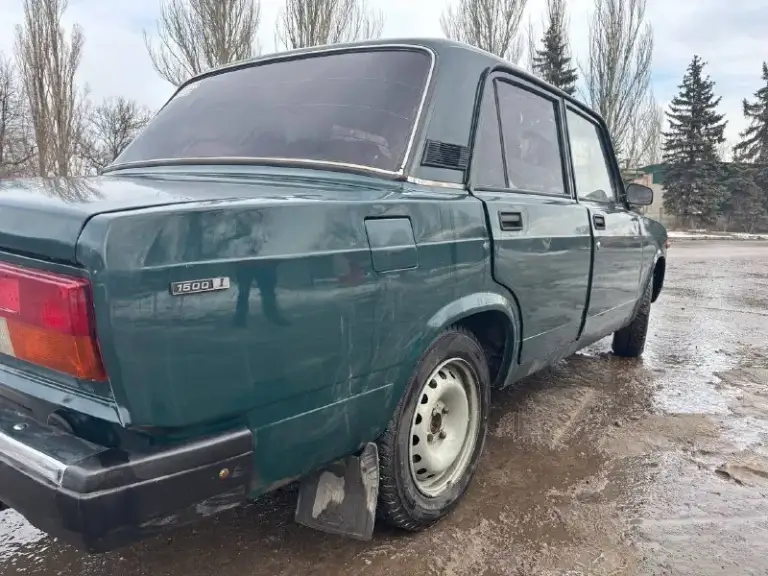 Продам ваз 2107 я собственник учёт 180 регион год: 2007 инжектор мотор: нива 1.7 после капиталки проехал 4 тыщи едет очень бодро ходовая: на 4 не стучит но нужно прокачать тормоза коробка: 5 ступка без хруста салон опрятный - везде чехлы, руль приора, 2 передних эл. Стеклоподьем, багажник в шумке, резина зима р14 на новых штампах музыка простая но нужна магнитола электрика: на 4 нужно по мелочи подделать на езду не влияет по кузову все хорошо только правая арка, видно на фото машиной владею пол года за это время много чего поменял машина требует небольших вложений + отдам усилиную ходовку: рычаги, тяги, задние стопы в стиле audi и тд. Цена: 140 тел +794940404701 телеграмм +79494854748 енакиево
📞 Звоните: +7(949)4040470 - фотография - 9