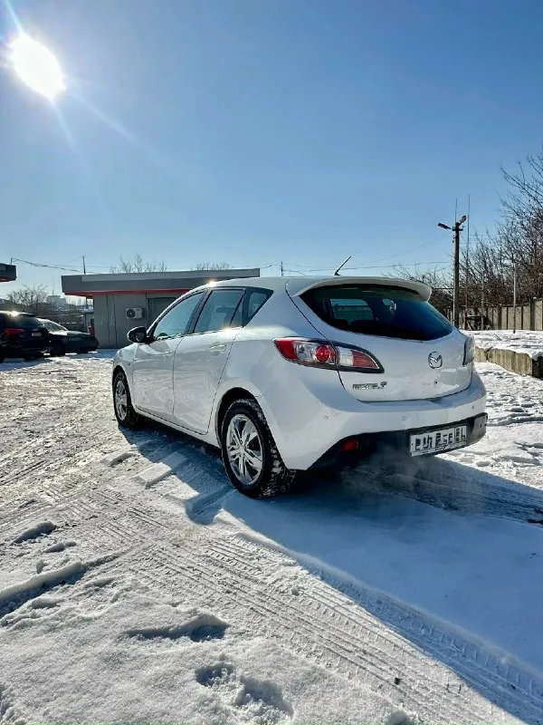 Продам mazda 3 bl, 2010 г выпуска, 1.6 на автомате aisin. Комплектация: эур, аbs, esp, аirbаg, 4 эл. Стеклoпoдъемника, парктроники, туманки, линзованная лед оптика, бортовой компьютер, электро зеркала со складыванием, подогрев сидений, 2-ух зонный климат контроль. Машина красивого перламутрового цвета в очень хорошем состоянии, с зеленой автотекой без дтп, было по факту 2 хозяина. Машина вся в родном окрасе и нету признаков коррозии и гнили. Технически машина исправна и не потребует вложений, была сделана ходовка 3000тыс км назад. Собственник 180регион❗️ 2 комплекта колес на маздовских дисках с новой летней резиной. 2 комплекта ключа с сигнализацией цена 940.000, торг. Телефон: +7 949 485 64 94 ( феникс, телеграмм) город макеевка ( район пушка-даки)
📞 Звоните: +7(949)4856494 - фотография - 2
