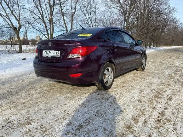 Продам надежный и экономичный авто хюндай солярис 2014год мотор 1.6 коробка автомат, пробег 170 тыс км (оригинальный), цена 1.040₽ состояние отличное, обслужена вся, салон в отличном состоянии, не бита не крашена, делать ни чего не надо, сел и катайся, 2 ключа, печка греет хорошо комплектация:
Стеклоподъемники всех дверей, гидроусилитель, подогревы сидений, стекла, электрозеркала, кондиционер. Ходовая перебиралась, цепь поменяна, по мотору вопросов нет работает идеально, мягко без стуков и прочих шумов, масло не доливаю ни грамма( катализатор удален на пробеге 70 тыс)коробка работает отлично, масло в коробке менял каждые 30 тыс, документы в порядке все вопросы по тел +79493489143 макеевка, торг - фотография - 6