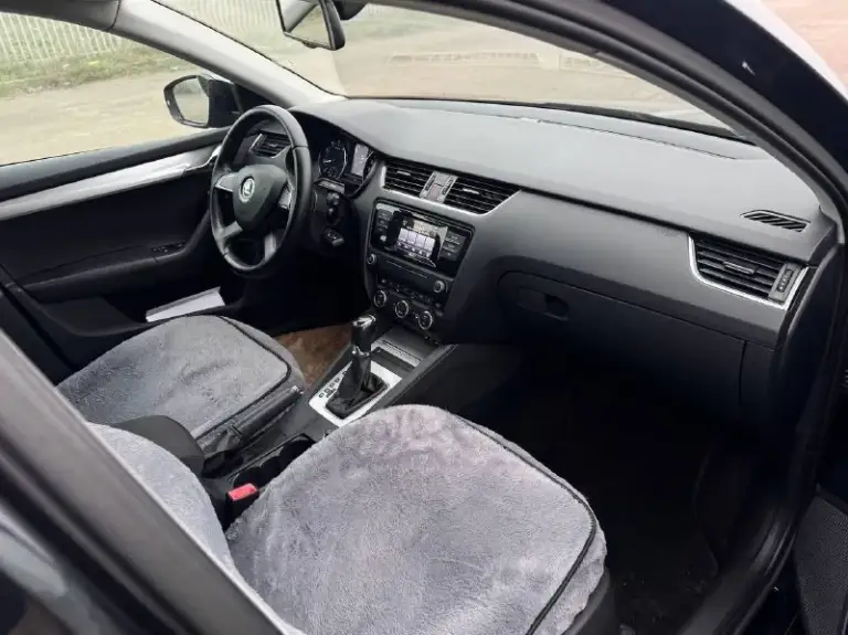 🚗🅰️🅰️🅰️
🚘Марка: škoda octavia a7
⚙️Двигатель: 1.6л
⛽️ Топливо:бензин
📅Год выпуска: 2014
📦Кпп:автомат
💴Цена: 1.400.000₽⬇️
🗺Пробег: 130.000 км
📱Номер телефона: +7-949-4999-180
+7-949-5000-980
📝Описание:
-Климат- контроль
- Подогревы сидений
- Комбинированные вставки салона с кожаными элементами
- Акустика, aux, usb
- Эл стеклоподъемники
- Эл регулировки зеркал
- Abs esp
- Безопастность (airbag)
📍•Город мариуполь
Ул куприна 10•
📞 🇷🇺 Звоните:
+7-949-4999-180
+7-949-5000-980 - фотография - 9