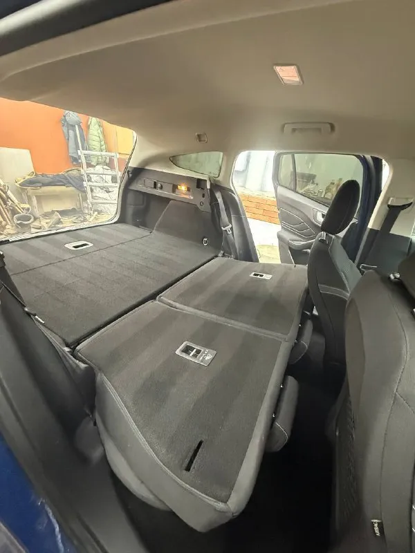 Продажа ford focus iv, 2019 г. В. , автомат, 1.5 tdci, дизель, 194.000 км пробег, из германии.
Универсал, передний привод, расход 4,5 л.
2 Ключа.
2 Комплекта колес!
Без adblue!!! 8-акпп - aisin!
Доступ и заводка без ключа, навигация, android, carplay, раздельный круиз-контроль, датчик мертвых зон, предупреждение столкновения, помехи сбоку, ограничитель скорости, датчик удержания полосы, парктроники перед/зад, датчики света и дождя, и другие полезные функции.
В багажнике запаска и домкрат!
Новый аккумулятор, после обслуживания.
💳 1.470.000 Руб.
📲 +79493678727
📞 🇷🇺 Звоните: +79493678727 - фотография - 7