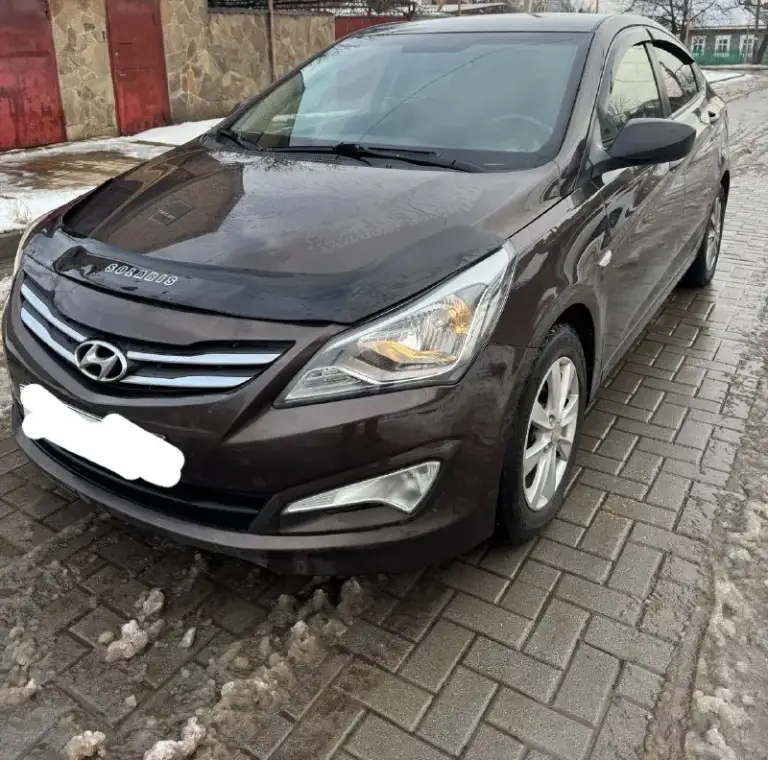 ✅Цена 880 т руб. Год. 2015 hyundai solaris машинка по технике все в идеале по двигателю по коробке все чётко в отличном состоянии все идеально. Работает без вложений я хозяин. Коробка автомат двигатель. 1.6. 123л. Пробег. 186 тысячи кузов рестайлинг. ☎+79495695833. Донецк. С полным переоформлением мрэо - фотография - 3