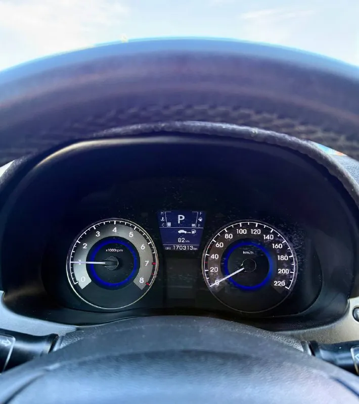 🇰🇵 Hyundai solaris

💰Цена: 790 000р
🏢Город: мариуполь
📅Год выпуска: 2012
🧾Пробег: 170 313км.
⚙️Двигатель: 1.6
⛽Топливо: бензин
⚙️Кпп: автомат

📞 Телефон:

+7-949-727-41-51
+7-949-551-91-52
+7-989-263-55-56

💾 Описание:

Solaris зарекомендовал себя на российском рынке как универсальный, практичный и надежный автомобиль для тех, кому важны экономичность,
Надёжность и комфорт.

🍒 Очень красивый цвет
✅ Коробка автомат
✅ Оригинальный пробег
✅ Отличное состояние как
Внешне, так и технически

Максимальная комплектация «premium»:

Бесключевой доступ, start-stop, климат-контроль, кожаный мульти-руль, 4 электростеклоподьемника, электропривод зеркал, подогрев сидений, обогрев зоны дворников, птф, гидроусилитель, airbag, abs, магнитола с bluetooth, камера заднего вида, eva коврики, новые чехлы из экокожи, оригинальные литые диски r16 на новой зимней резине.

Улица шевченко 269

🏦 Возможна продажа в кредит по двум документам. - фотография - 10