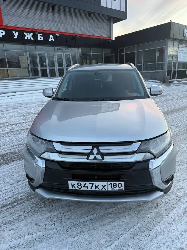 Mitsubishi outlander 2019
2.4 Л, полный привод, 7 мест, климат, бесключевой доступ, подогрев сидений, кожа, 2 комплекта резины, пробег 95 т км
Донецк, цена 2.050.000 рублей
+79493145500 - фотография - 5