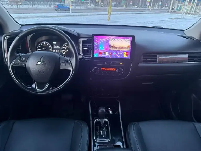Mitsubishi outlander 2019
2.4 Л, полный привод, 7 мест, климат, бесключевой доступ, подогрев сидений, кожа, 2 комплекта резины, пробег 95 т км
Донецк, цена 2.050.000 рублей
+79493145500 - фотография - 8