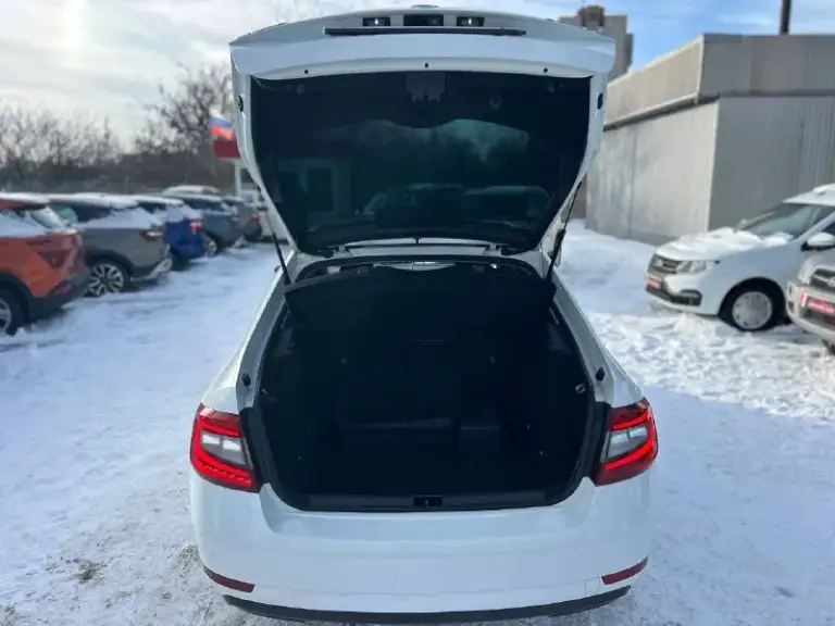 Skoda octavia a7
Год 2019
Объём 1.4 tsi gen 3
Коробка dsg dq 250
Пробег 150.000
2 Собственника
2 Комплекта ключей
После большого то заменено сцепление маховик грм масло в двс и. Комплектация black edition; полный стеклопакет электро зеркала. Датчик света датчик дождя. Передняя задняя туманка, полный мультируль, круиз контроль, большая мультимедиа с подключением carplay android auto, камера заднего вида, парктроники перед/зад, двух зонный климат контроль, подогревы всех сидений перед/зад, резетка 220v. Беспроводная зарядка. 3 режима езды. Подогрев лобового, подогрев заднего стекла и боковых зеркал, подогрев руля, адаптивная оптика. Омыватели фар.
✅Цена: 2.250.000✅✅
✅Номер +79180184337🤳🏻
📞 Звоните: +7(918)0184337 - фотография - 10