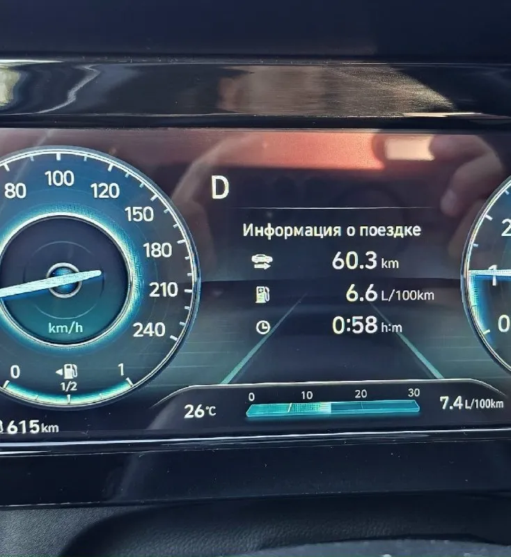 Продам hyundai elantra
2023 Год в очень красивом цвете нардо грей.
Объём 2 литра атмосферник, состояние нового авто, без подкрасов и дтп. Кузов полностью в антигравийной пленке ( оклеили весной 2024 года), дисплеи в салоне также оклеены защитной пленкой. Крыша авто в черной пленке.
-Пробег 23 тыс км.
-Подогрев передних и задних сидений.
-17 Диски( лето) резина kumho. Второй комплект 16 диски и зимняя резина липучка кumho.
-Apple carplay и android auto.
-Камера заднего вида.
-Мониторинг давления в шинах.
-Drive mod 3 режима езды.
-Климат контроль 2-зонный.
- Адаптивный круиз контроль.
-Кожанный мультируль.
-Датчик света.
Цена 2,75 млн торг.
+7949344 6218
📞 Звоните: +7(949)3446218 - фотография - 8