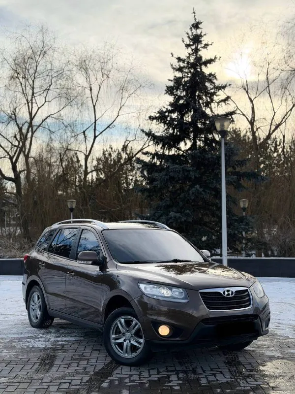 В продаже hyundai santa-fe 2012 года
Большой семейный автомобиль на бензиновом моторе 2.4 литра и полном приводе, полностью обслуженный. Коробка работает безупречно вопросов к ней нет никаких.
Юридически абсолютно чистая, рассмотрю ваши предложения на обмен, а также возможна продажа в кредит!
Осмотр донецк
Цена: 1.250.000₽, торг быстрому покупателю!
☎️ +7 (949) 742-53-98
📞 Звоните: +7(949)7425398 - фотография - 1