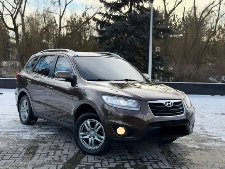 В продаже hyundai santa-fe 2012 года
Большой семейный автомобиль на бензиновом моторе 2.4 литра и полном приводе, полностью обслуженный. Коробка работает безупречно вопросов к ней нет никаких.
Юридически абсолютно чистая, рассмотрю ваши предложения на обмен, а также возможна продажа в кредит!
Осмотр донецк
Цена: 1.250.000₽, торг быстрому покупателю!
☎️ +7 (949) 742-53-98
📞 Звоните: +7(949)7425398 - фотография - 3