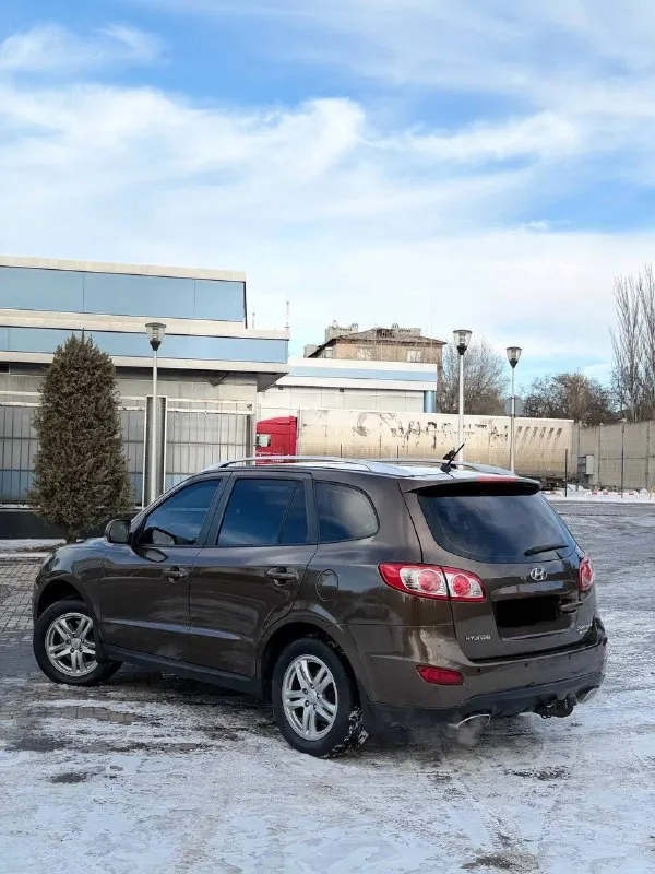 В продаже hyundai santa-fe 2012 года
Большой семейный автомобиль на бензиновом моторе 2.4 литра и полном приводе, полностью обслуженный. Коробка работает безупречно вопросов к ней нет никаких.
Юридически абсолютно чистая, рассмотрю ваши предложения на обмен, а также возможна продажа в кредит!
Осмотр донецк
Цена: 1.250.000₽, торг быстрому покупателю!
☎️ +7 (949) 742-53-98
📞 Звоните: +7(949)7425398 - фотография - 6