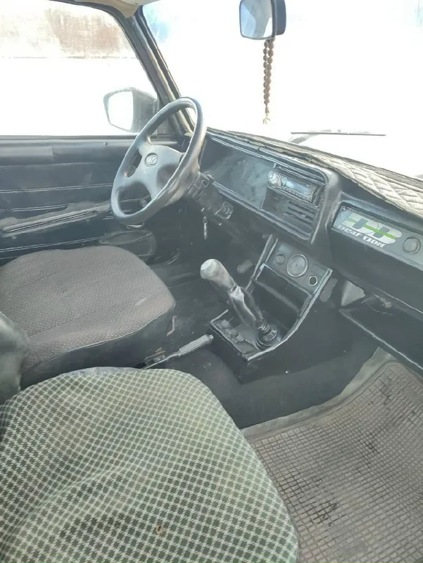 В продаже! Ваз 2107 2005 года выпуска авто без вложений, каждый день на ходу, сварки покски не требует, электрика исправна, двигатель 1.5 не дымит не троит, коробка 5 ступка не выбивает не хрустит, печка греет, газ бензин, ходовая на 4+ не плохая музыка, по дну промастичена, документы в порядке, цена 135 т. Р+ торг, звоните ☎+79495627031
📞 Звоните: +7(949)5627031 - фотография - 6