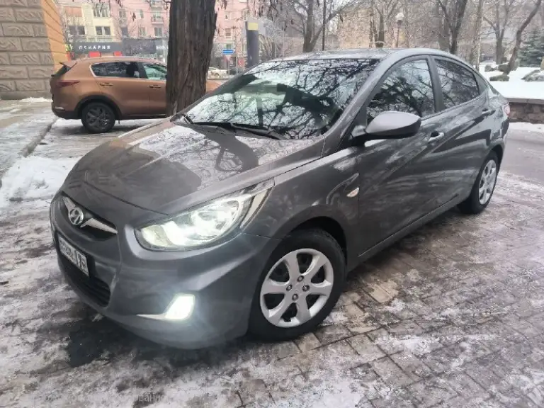 Продам hyundai accent 2012 пробег 204т.
1.4 Механика, максимальная комплектация.
Машина покупалась в салоне, я 1 хоз.
2 Ключа с сигнализацией.
Осмотр г. Донецк, цена 650т. Торг реальному покупателю!
+79493670617/Tg @vladislav_shmv
📲 Tg: @vlad_center
📞 Звоните: +7(949)3670617 - фотография - 1