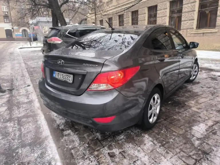 Продам hyundai accent 2012 пробег 204т.
1.4 Механика, максимальная комплектация.
Машина покупалась в салоне, я 1 хоз.
2 Ключа с сигнализацией.
Осмотр г. Донецк, цена 650т. Торг реальному покупателю!
+79493670617/Tg @vladislav_shmv
📲 Tg: @vlad_center
📞 Звоните: +7(949)3670617 - фотография - 2