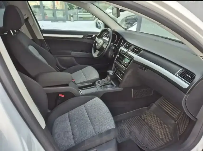 Продам skoda superb 2012 года в отличном состоянии. Двигатель 1.8(152 л. С) коробка обычный автомат айсин пробег 122к. Км. Цена 1.190 🍋 ₽ т. +79494168051 - фотография - 6