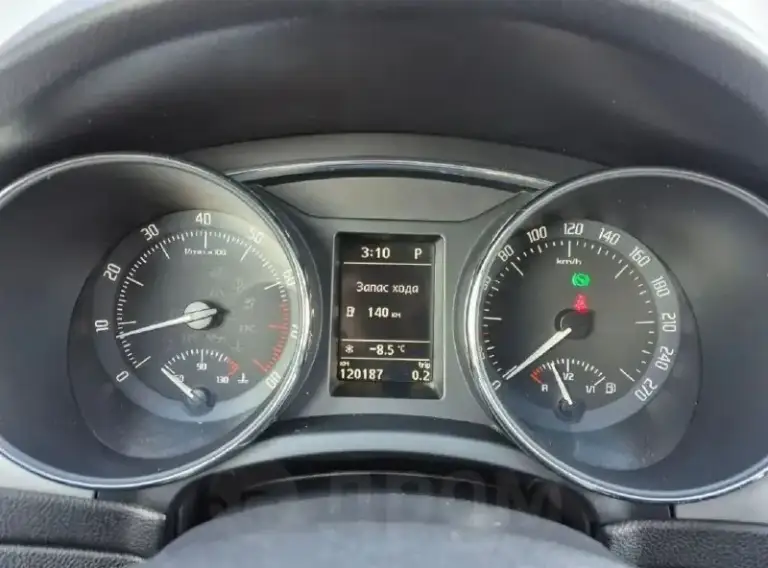 Продам skoda superb 2012 года в отличном состоянии. Двигатель 1.8(152 л. С) коробка обычный автомат айсин пробег 122к. Км. Цена 1.190 🍋 ₽ т. +79494168051 - фотография - 8