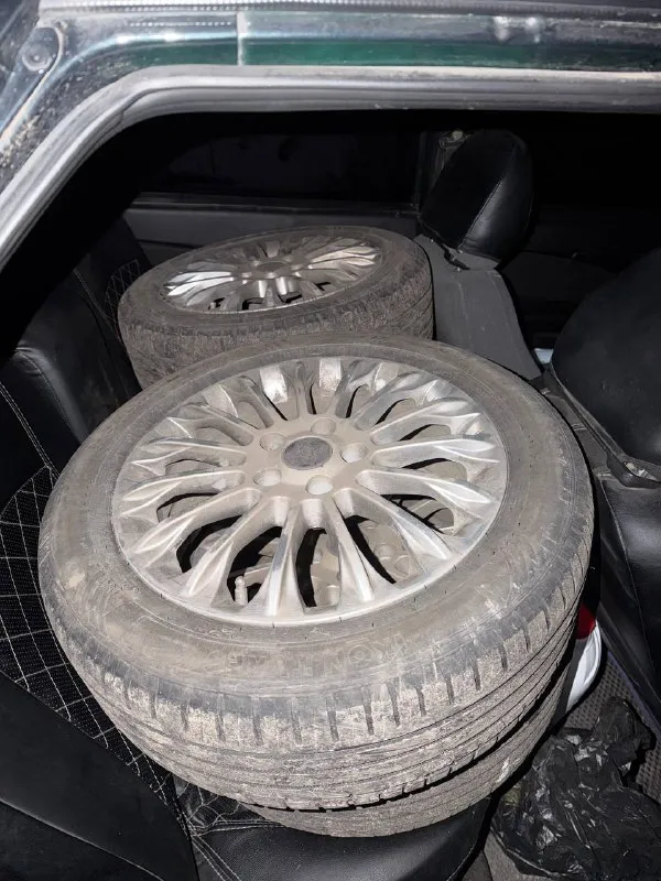 Продам ford focus 3 2013 год. Собственник
1.6(125)
Пробег 180 тыс.
Машина в отличном, ухоженном состоянии, вложений не требует, на полном ходу!
Технически в полном порядке.
«Двигатель масло не расходует (от замены до замены) работает ровно тихо, пробег родной.
• Коробка в отличном состоянии, переключается без тычков. ❗️была замена сцепления 20 тыс назад.
- Ходовая часть полностью обслужена.
Салон чистый, ухожен, опрятный.
- Кондиционер заправлен (дует хорошо),
-Оригинальное лобовое стекло с подогревом.
‼️Новая зимняя резина + летняя на оригинальных титановых дисках.
Юридически в полном порядке готов к переоформлению без штрафов, залогов, ограничений. Торг уместен.
Г. Донецк
Цена 850.000 руб
Феникс +79496411397
Телеграмм +79591386618
📲 Tg: @polina234
📞 Звоните: +7(949)6411397 - фотография - 10