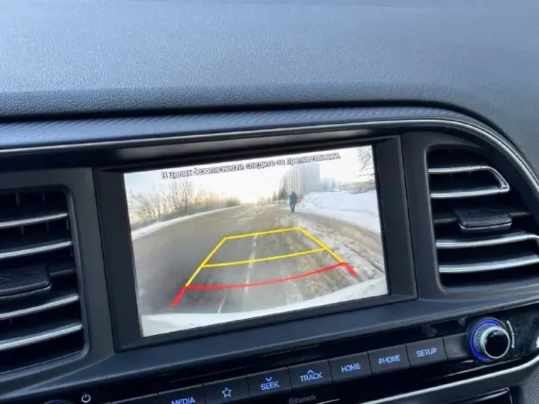 В продаже hyundai elantra 2019 года выпуска, рестайлинг.
Первая регистрация в декабре 2019 года.
Самый надежный двигатель объемом 1.6 на классическом автомате.
Родной пробег 87405 км.
Обслуживание в официальном дилере, полный комплект ключей и документов.
Отличная комплектация с климат контролем, датчиками света и дождя, подогревом сидений и руля, камера 🎥 заднего вида, штатная магнитола с поддержкой apple carplay и многое другое.
По запросу отправлю автотеку и видеообзор.
Цена  1.580.000₽

Whatsapp, telegram 89610580248 - фотография - 5