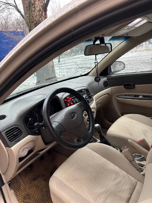 Продам hyundai accent (verna)
✅ Двигатель 1.4 2007 год, масло машина не ест совсем, от замены до замены. Установлено газовое оборудование, вписано в птс, машина очень экономичная!!!
✅Оригинальный пробег: 211 тысяч, 2 владельца за всю историю эксплуатации!
✅ Механическая коробка передач, коробка работает идеально.
✅Максимальная комплектация данного автомобиля, есть все для комфортной езды.
Цена данного автомобиля: 450тысяч торг!!!
Номер телефона: +79494527299 даниил
📲 Tg: @cunddlieszov
📞 Звоните: +7(949)4527299 - фотография - 1