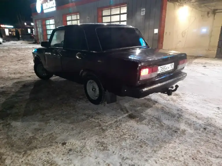 Продам личный автомобиль ваз 2107 2008 года машина как на фотографии по кузову присутствует косяки дно пороги всё целое я собственник машины страховка техосмотр всё есть двигатель 1.6 едет бодро не дымит ни троит масло не расходует от замены до замены новая зимняя резина по ходовой части новые все четыре шаровых новые амортизаторы новые задние тяги новые все зимники стоит музыка пневмосигнал новые радиаторная печка в машине ташкент новая акб лампы h4 плоские стёкла на фарах по договоренности могу пригнать цена 150 +79496795992
📞 Звоните: +7(949)6795992 - фотография - 4