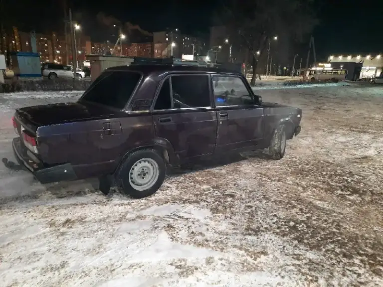 Продам личный автомобиль ваз 2107 2008 года машина как на фотографии по кузову присутствует косяки дно пороги всё целое я собственник машины страховка техосмотр всё есть двигатель 1.6 едет бодро не дымит ни троит масло не расходует от замены до замены новая зимняя резина по ходовой части новые все четыре шаровых новые амортизаторы новые задние тяги новые все зимники стоит музыка пневмосигнал новые радиаторная печка в машине ташкент новая акб лампы h4 плоские стёкла на фарах по договоренности могу пригнать цена 150 +79496795992
📞 Звоните: +7(949)6795992 - фотография - 7