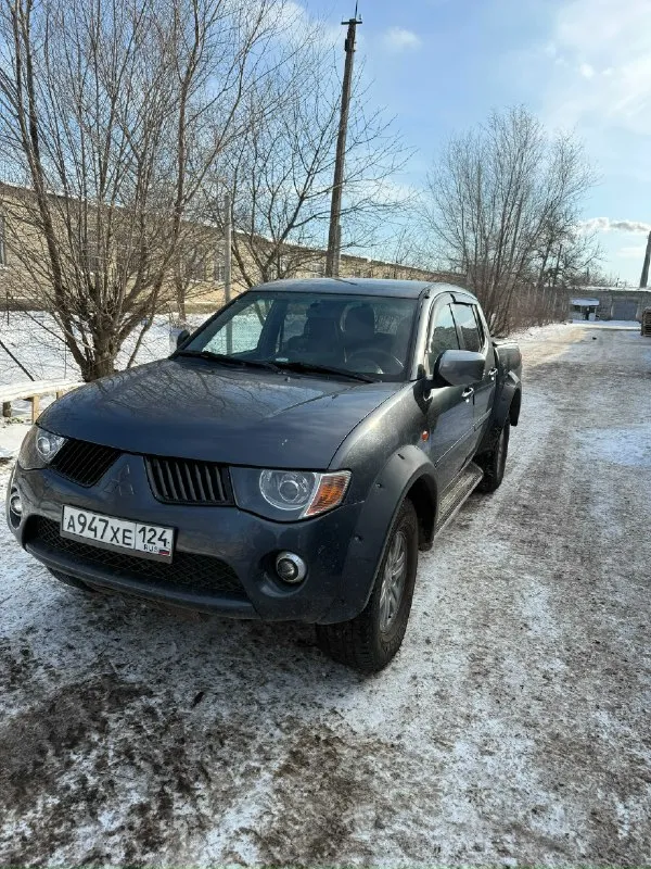 Mitsubishi l200 год 200 продам пикап в нормальном состоянии двс в хорошем состоянии масло не потребялет топливная в хорошем состоянии акпп контрактная в хорошем состоянии ходовая новая привода новые стоит котел север 5500 на бензине(запуск в любой мороз) стойки и рессоры риф лифт по внешке покрыт раптором, требует небольших завершений новая зимняя резина по телефону не торгуюсь обмена нет 8 грм прошел 5 тыс масло только после замены продам пикап в нормальном состоянии двс в хорошем состоянии масло не потребялет топливная в хорошем состоянии акпп в хорошем состоянии ходовая новая стойки и рессоры риф лифт автозапуск есть старлайн хорошая и приятная музыка по телефону не торгуюсь обмена нет +79496278006 цена 950.000🇷🇺
📞 Звоните: +7(949)6278006 - фотография - 5