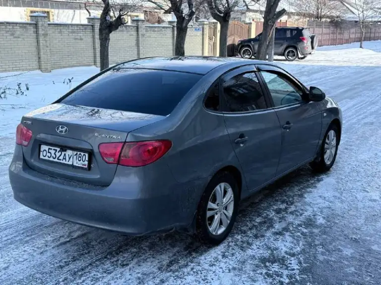 Продам hyudai elantra авто в идеальном состояния
2009 Года выпуска
Машина во владение 2 года полная комплектация коробка передач механическая стоят дорогие галогеновые фары хорошая музыка с планшетом камера заднего вида
Объём двигателя 1.6 вложений не каких не требует от слово совсем. Расходники все поменяны пробег 180.000 родной не смотанный на местном учёте 180 не пригнана авто не билась не красилась стёкла все родные салон чистый не прокуренный по документам любое переформление
Остальные вопросы по телефону +79490362879
Цена 660.000 торг у капота.
Возможен обмен с вашей доплатой - фотография - 2