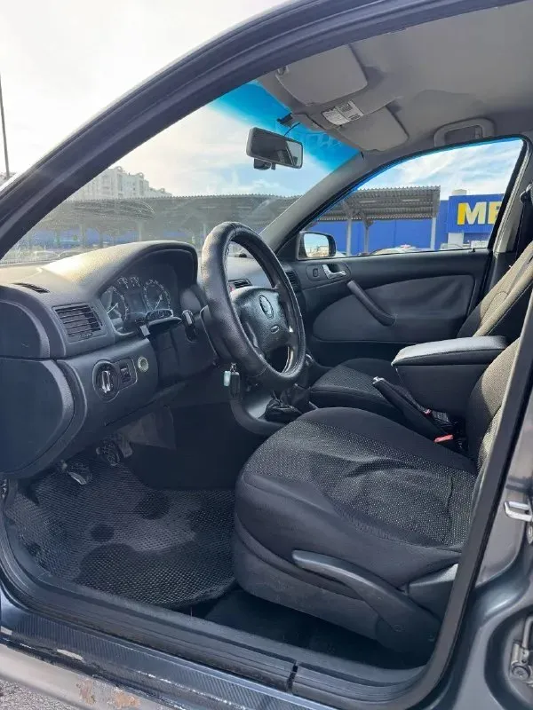 Skoda octavia tour 1.6 mpi (105 л. С. ), 2007 г. 📍 донецк 💰 480 000 руб. , торг строго у капота оригинальный автомобиль с прозрачной историей — куплена новой в автосалоне в 2007 году, за все время — 1 владелец по птс. Пробег 364 000 км (преимущественно трасса). В такси не использовалась. Техника: — двигатель 1.6 mpi (105 л. С. ) атмосферный, недавно после капитального ремонта, масло не расходует — 5-ступенчатая механика — без нареканий — подвеска в отличном состоянии — пороги и днище целые — антикоррозийная обработка — новая сигнализация — установлено и зарегистрировано — экономичный расход оснащение: — 4 электростеклоподъёмника с доводчиками — электрозеркала с подогревом — электрокорректор фар — кондиционер обслужен и заправлен — android-магнитола 9" + камера заднего вида + видеорегистратор + bluetooth — управление с руля дополнительно: два комплекта колёс на дисках (зима/лето) автомобиль полностью исправен, вложений на данный момент не требует. 📞 +79490354530
📞 Звоните: +7(949)0354530 - фотография - 4