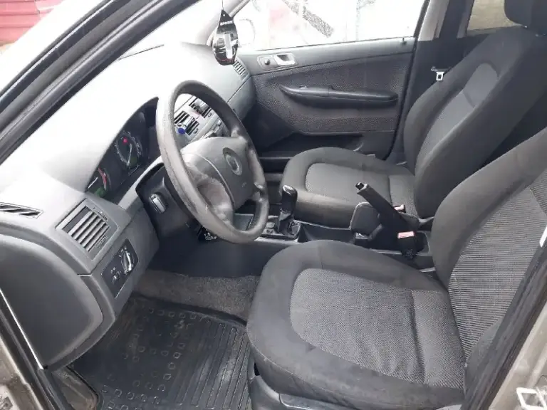 Продам экономичный автомобиль skoda fabia 2007г. Двигатель 1,2 по технической части всё работает исправно по двигателю и кпп нет ни каких нареканий, кузов весь живой без гнили, салон для своих лет в нормальном состоянии.
Кондиционер холодит, печка греет, есть подогрев сидений полностью исправный.
Документы в полном порядке машина без штрафов и запретов.
Цена 450 000р + торг
+79497089890
📲 Tg: @sereban1994
📞 Звоните: +7(949)7089890 - фотография - 7