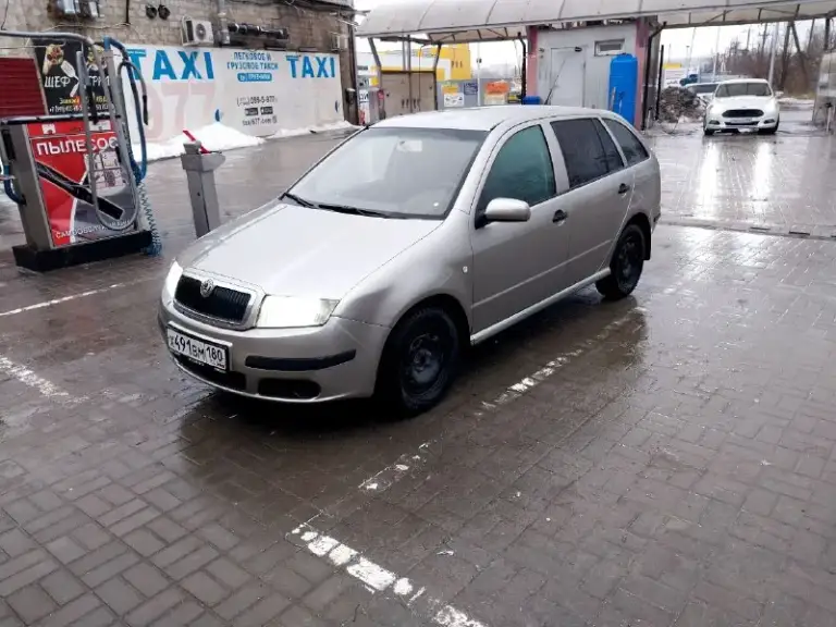 Продам экономичный автомобиль skoda fabia 2007г. Двигатель 1,2 по технической части всё работает исправно по двигателю и кпп нет ни каких нареканий, кузов весь живой без гнили, салон для своих лет в нормальном состоянии.
Кондиционер холодит, печка греет, есть подогрев сидений полностью исправный.
Документы в полном порядке машина без штрафов и запретов.
Цена 450 000р + торг
+79497089890
📲 Tg: @sereban1994
📞 Звоните: +7(949)7089890 - фотография - 8