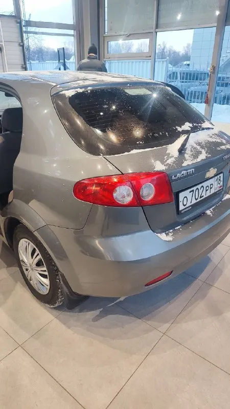 Продается chevrolet lacetti 1.4 мт 2010 года выпуска!!!
Пробег 117 000 км;
Автомобиль в достойнейшем состоянии, как внешне, так и внутри;
Обслуживался как полагается, не гремит, довезёт куда угодно и привезёт домой;
Цена : 600 000 рублей, торг у капота обоснованный.
По всем вопросам звонить по телефону : +79497009448 - фотография - 3
