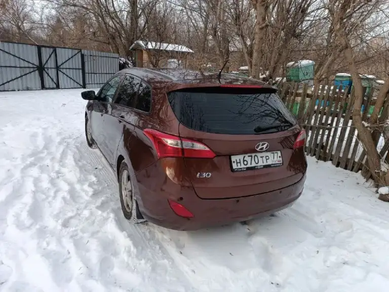 Hyundai i30, 2013. После незначительного дтп с водительской стороны. Последствия устранены. Менялась водительская дверь, зеркало и передний бампер. Документы оригинал, на учете не стоит. Осмотр в донецке.
Цена: 850 000р.
+79494592390 - Алексей - фотография - 2