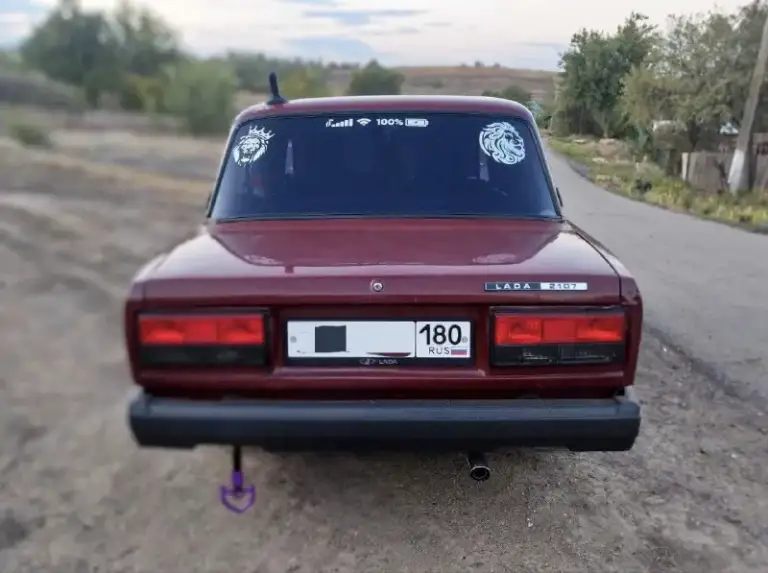 Продам ваз 2107 год-1982 двс-карбюратор/1.5 кпп-5ступка центральный замок 🔐 2 комплекта колёс, зима штампы(р14), лето литьё (р14) по кузову есть пару вмятин, видно на фото, не гнилая, дно(обработано)/кузов без гнили, дно шумлено+ новый ковролин, новые карты(красный ромб)+ новые ручки, коврики, подсветка зеркал(гранта зеркала), подсветка салона я владелец 180 регион (штрафов/запретов нет), временный учёт ещё на 3 года(если что, напишу дкп), страховка(осаго), продаю по ненадобности. Цена : 145,000 реальному покупателю торг📈, всё расскажу, всё покажу, донецк дмитрий +79493106802
📞 Звоните: +7(949)3106802 - фотография - 2