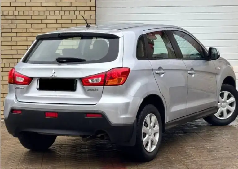 Продам mitsubishi asx
Год выпуска:2013
Объём двигателя:1.6.v16
Кпп механическая
Родной пробег 148.000км
Один собственник

Авто без дтп! В родном окрасе!
Состояние кузова отличное!
Автотека✅
Технически авто без вложений
Автомобиль обслуживался всегда по регламенту, недавно сделали полное т. О, автомобиль готов к зимней эксплуатации.

Комплектация:
Бортовой компьютер,
Подогрев сидений,4  стеклоподъемника, кондиционер, электро зеркала, противотуманные фары, подогрев стекл, abs esp, aux bluetooth, полный комплект ключей и много чего прочего для комфортного вождения
Полный пакет документов, тех осмотр пройдет страховка сделана)
Я собственнк!

Цена:1.020.000

+79490514189

Г. Донецк - фотография - 3