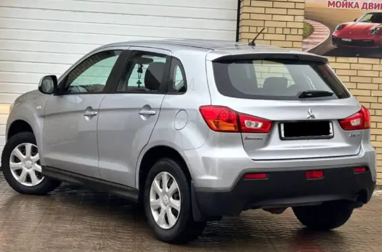 Продам mitsubishi asx
Год выпуска:2013
Объём двигателя:1.6.v16
Кпп механическая
Родной пробег 148.000км
Один собственник

Авто без дтп! В родном окрасе!
Состояние кузова отличное!
Автотека✅
Технически авто без вложений
Автомобиль обслуживался всегда по регламенту, недавно сделали полное т. О, автомобиль готов к зимней эксплуатации.

Комплектация:
Бортовой компьютер,
Подогрев сидений,4  стеклоподъемника, кондиционер, электро зеркала, противотуманные фары, подогрев стекл, abs esp, aux bluetooth, полный комплект ключей и много чего прочего для комфортного вождения
Полный пакет документов, тех осмотр пройдет страховка сделана)
Я собственнк!

Цена:1.020.000

+79490514189

Г. Донецк - фотография - 4