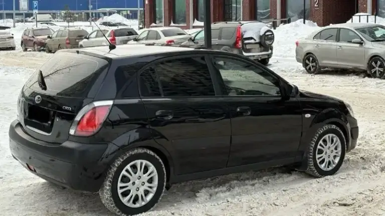 499.999Тыс. Руб.
Срочно очень срочно. Торг у капота.
Киа рио 2.2010год.
Авто в отличном состоянии вложений не требует не каких. Авто не пригнаное местное покупалось новой в авто салоне на мотеле в 2010 году. За все жизнь была одна сообственитца. Документы в полном порядке уже оформлена на 180 учет. В подарок есть деагностическая карта(тех. Осмотр)в мрео можно хоть завтра ехать. Автотека зеленая. По кузову нет не гнили не ржавчины все выглядит коасиво и достойно. Дно как новое. Авто практически вся в родной краске. Стекла все родные даже лобовое, салон в хорошем состоянии. Мотор работает отлично. Коробка механика в отличном состоянии. Ходовка тоже без нариканий, в комплектации есть все самое необходимая для комфортной эксплуатации. Документы в полном порядке. Любое переоформление.
Осмотр донецк
+79493114199 - фотография - 3