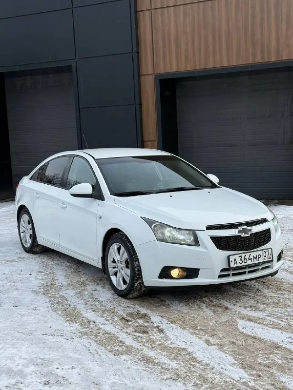 Продается chevrolet cruze 2010 год 1.6 мкпп
Атмосферник без турбин
Цена: 695.000 руб + разумный торг реальному покупателю
Тел: +7-949-024-81-88 ( либо telegram )
Шевроле круз
-Тех осмотр пройден ( диагностическая карта )
-Мотор на отлично не дымит не троит работает ровно масло не ест !
-Коробка без нареканий не хрустит не выбивает все передачи вкл идеально
- Пробег 184.000
- Все стекла родные вкл лобовое
- Автотека зеленая ( без дтп и выплат )
- Стоят диски r17 на хорошей зимней резине и лето отдам в комплекте
- По кузову выглядит отлично, пороги и днище в отличном состоянии гнили и рыжиков нету
-Из последнего поменял масло в двс, фильтра, свечи, опорные подшипники, тросики ручника, заднии колодки, передние лампы светят хорошо
- Состояние сел и поехал
- Доп стоит газ вписан в птс расход порадует
- Комплектация ls 4 ст
- Кондиционер холодит, печка греет
- Переоформление без проблем могу присутствовать в мрэо документы кристально чистые без штраф и запретов и. Т. Д
- Осмотр макеевка центр - фотография - 2