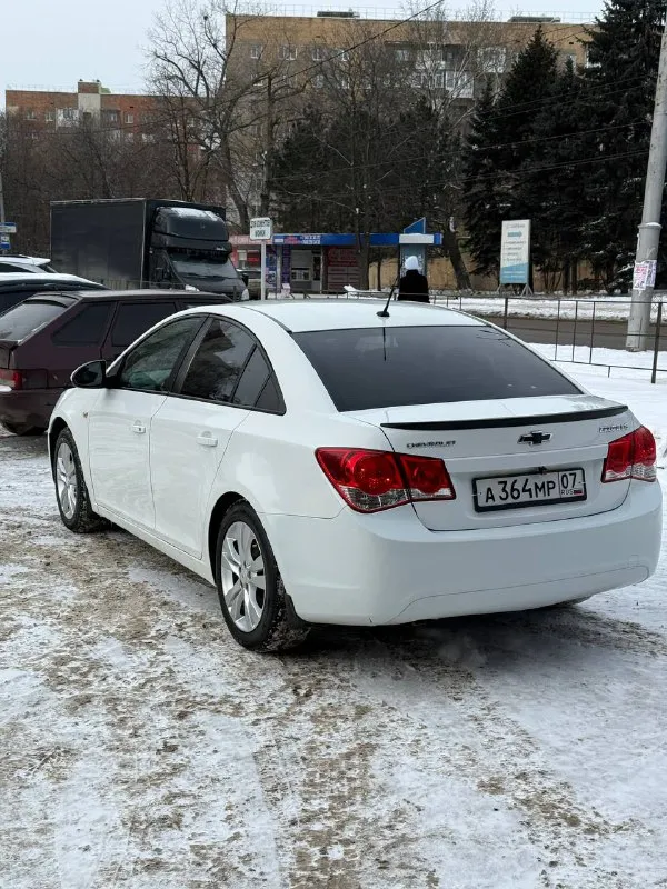 Продается chevrolet cruze 2010 год 1.6 мкпп
Атмосферник без турбин
Цена: 695.000 руб + разумный торг реальному покупателю
Тел: +7-949-024-81-88 ( либо telegram )
Шевроле круз
-Тех осмотр пройден ( диагностическая карта )
-Мотор на отлично не дымит не троит работает ровно масло не ест !
-Коробка без нареканий не хрустит не выбивает все передачи вкл идеально
- Пробег 184.000
- Все стекла родные вкл лобовое
- Автотека зеленая ( без дтп и выплат )
- Стоят диски r17 на хорошей зимней резине и лето отдам в комплекте
- По кузову выглядит отлично, пороги и днище в отличном состоянии гнили и рыжиков нету
-Из последнего поменял масло в двс, фильтра, свечи, опорные подшипники, тросики ручника, заднии колодки, передние лампы светят хорошо
- Состояние сел и поехал
- Доп стоит газ вписан в птс расход порадует
- Комплектация ls 4 ст
- Кондиционер холодит, печка греет
- Переоформление без проблем могу присутствовать в мрэо документы кристально чистые без штраф и запретов и. Т. Д
- Осмотр макеевка центр - фотография - 4
