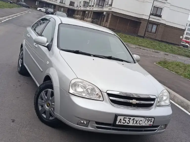 Chevrolet lacetti 2008 1.6 mt
- Пробег 166000
- 2 Собственника
- Цена: 615000
- Тел: +79494676510
- Донецк
Автомобиль в идеальном состоянии. Безаварийная эксплуатация, родной не скрученный пробег. По кузову без дефектов, следы гнили и коррозии отсутствуют, техническая часть полностью обслужена - без вложений.
Кондиционер, стеклоподъëмники с доводчиками(закрываются при закрытии авто), сенсорная мультимедиа на андроиде громкая связь, мультируль, подлокотник, сигнализация с обратной связью, вставки чёрного дерева, отличная зимняя резина. В двух словах лачик очень живой ухоженный. - фотография - 1